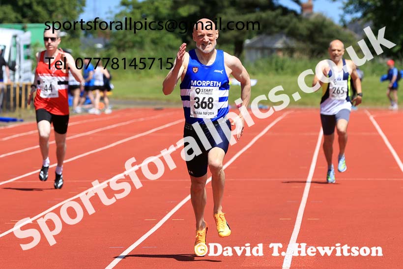 Mens 400 metres, 2024 NE Masters Track and Field Champs., Monkton Stadium, Jarrow.  Photo: David T. Hewitson/Sports for All Pics